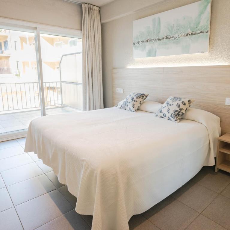 Hotel S'Agoita - Habitación Doble con balcón - 1 o 2 camas - 5