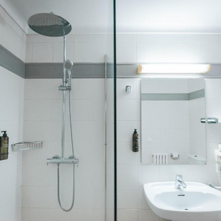 Hotel S'Agoita - Habitación Triple con balcón - 10
