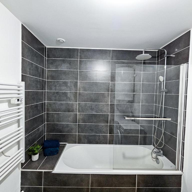 Funky 2 chambres 4 pers WIFI TV - Appartement 2 Chambres - 34