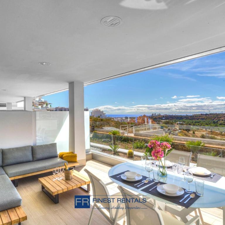 Oceana Views - 2 Bedroom Apartment by Finest Rentals - Apartment with View and Balcony - 1