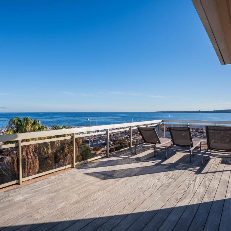 REF 2033 - Cannes - Sumptuous penthouse with sea view for rent - Apartment - 1
