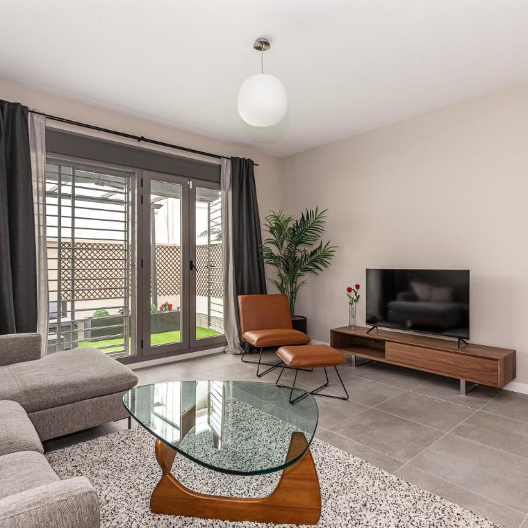 Victor Apartments Retiro Park - Three-Bedroom Apartment - 15