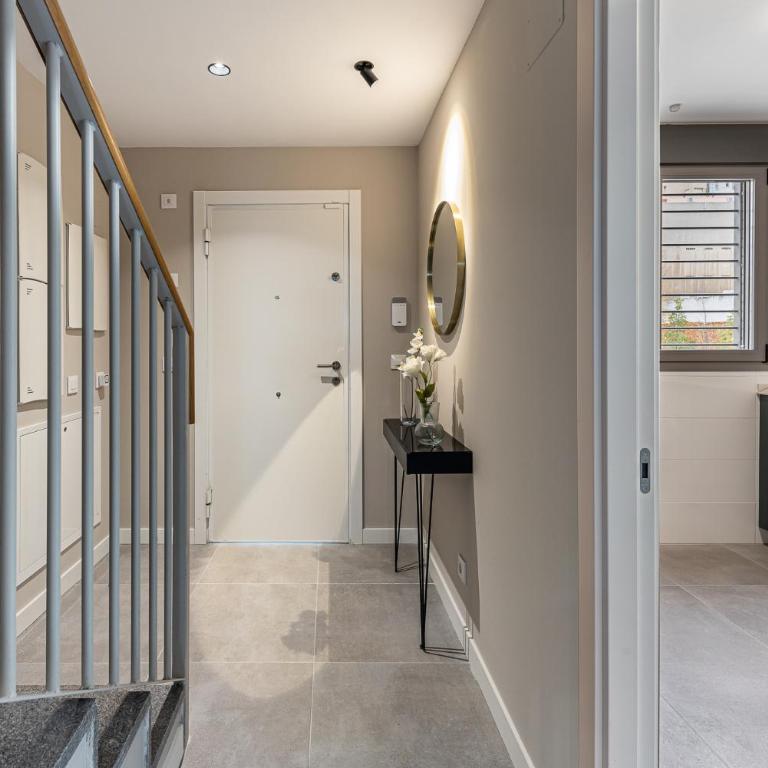 Victor Apartments Retiro Park - Three-Bedroom Apartment - 10