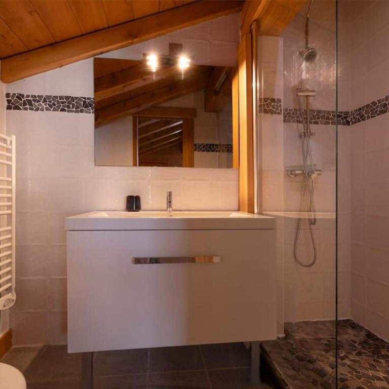 Folettes Chalet 4CH Jardin Vue Cheminee Jacuzzi - Chalet - 18