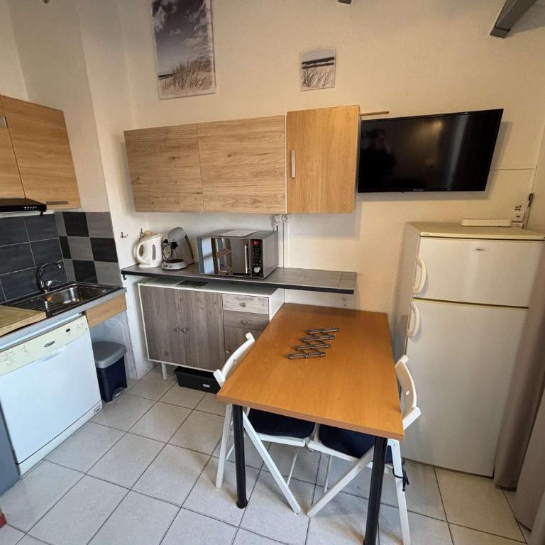 Appartement Studio Cabine Mezzanine 4 couchages- PORT-LA NOUVELLE PN290-031 - Appartement 1 Chambre - 8