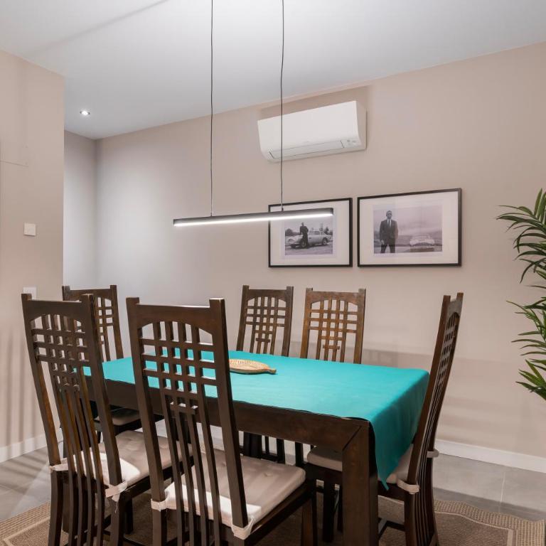 Victor Apartments Retiro Park - Three-Bedroom Apartment - 45