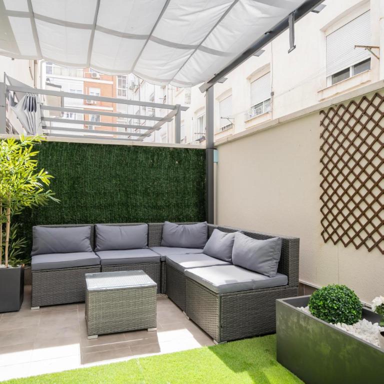Victor Apartments Retiro Park - Three-Bedroom Apartment - 42