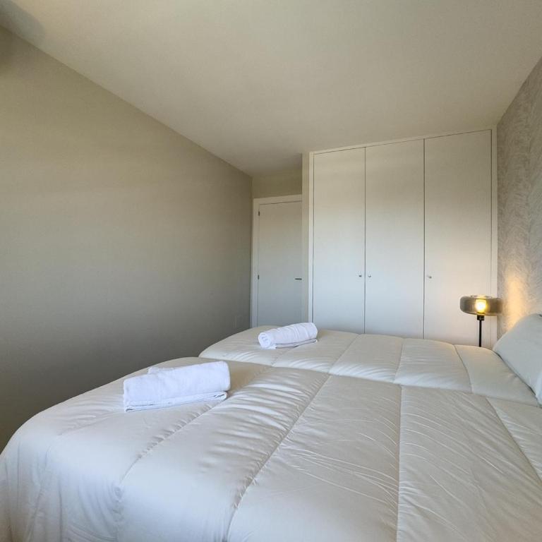 Parque Marbella 1-6C Magnificent 4 bedrooms with Parking - Apartment - 35
