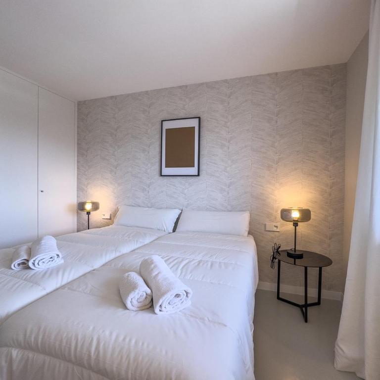 Parque Marbella 1-6C Magnificent 4 bedrooms with Parking - Apartment - 34