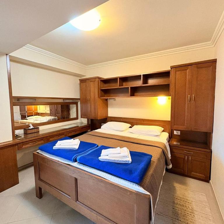 Garni Hotel Bokeška Noć - Double Room with Balcony and Sea View - 12