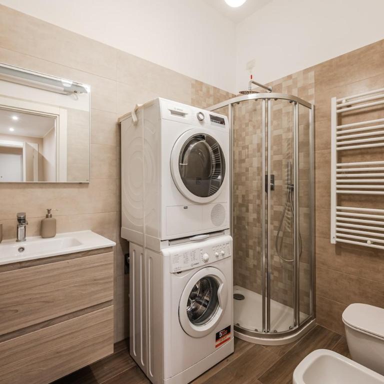 Modern Three Room Apartment Near the Metro AC - Wifi - Appartamento con 2 Camere da Letto - 27