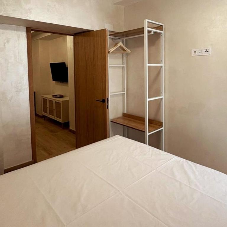 Apartamentos Loliqui 9 - 2B - Two-Bedroom Apartment - 13
