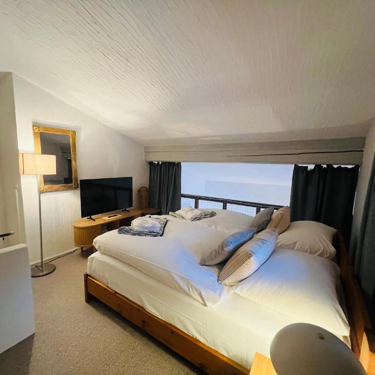 Ferienwohnungen Albana - Apartment mit 2 Schlafzimmern und Bergblick - 1