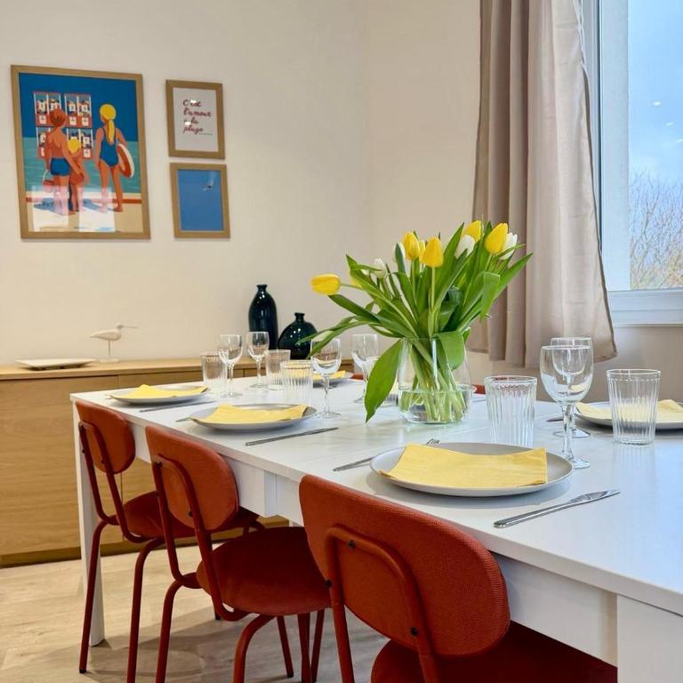 SASHA - Appart en centre-ville pour 6 pers avec Garage et Plage à 200m - Apartamento de 3 dormitorios - 10