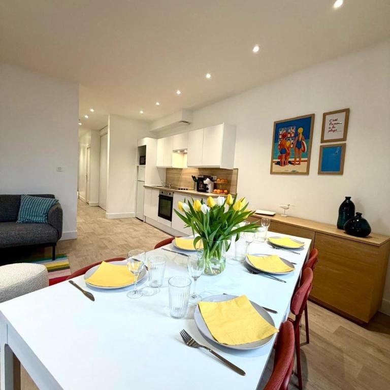 SASHA - Appart en centre-ville pour 6 pers avec Garage et Plage à 200m - Apartamento de 3 dormitorios - 6