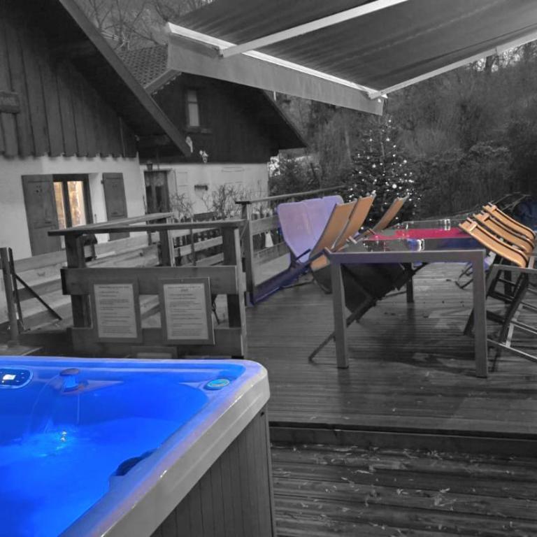 chalet cosy, jacuzzi privé, calme, idéal moto rando vélo - Maison 2 Chambres - 16