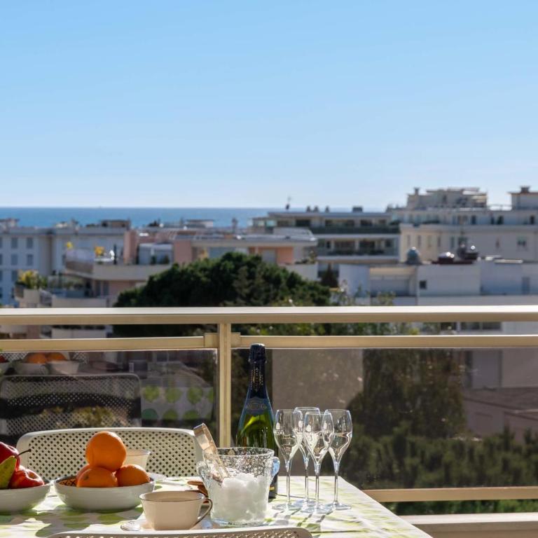 104 sqm Sea-View Apartment Cannes - Apartment - 10