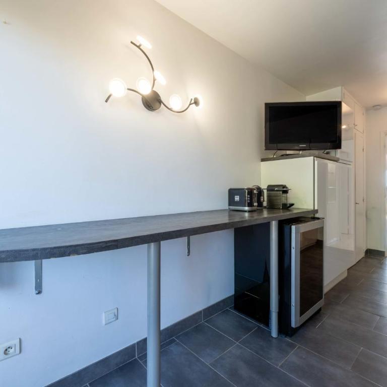 104 sqm Sea-View Apartment Cannes - Apartment - 15