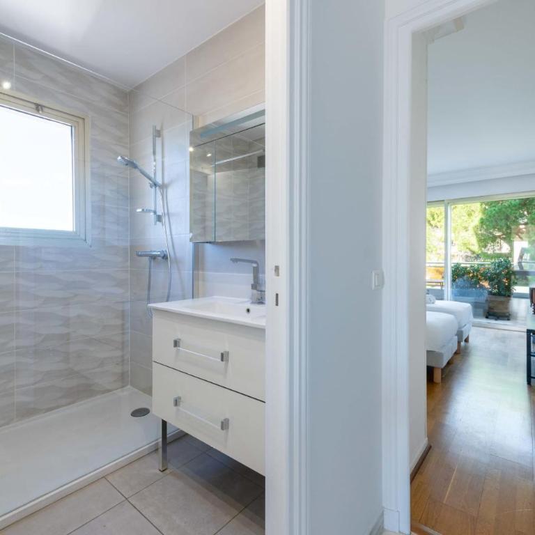 104 sqm Sea-View Apartment Cannes - Apartment - 27