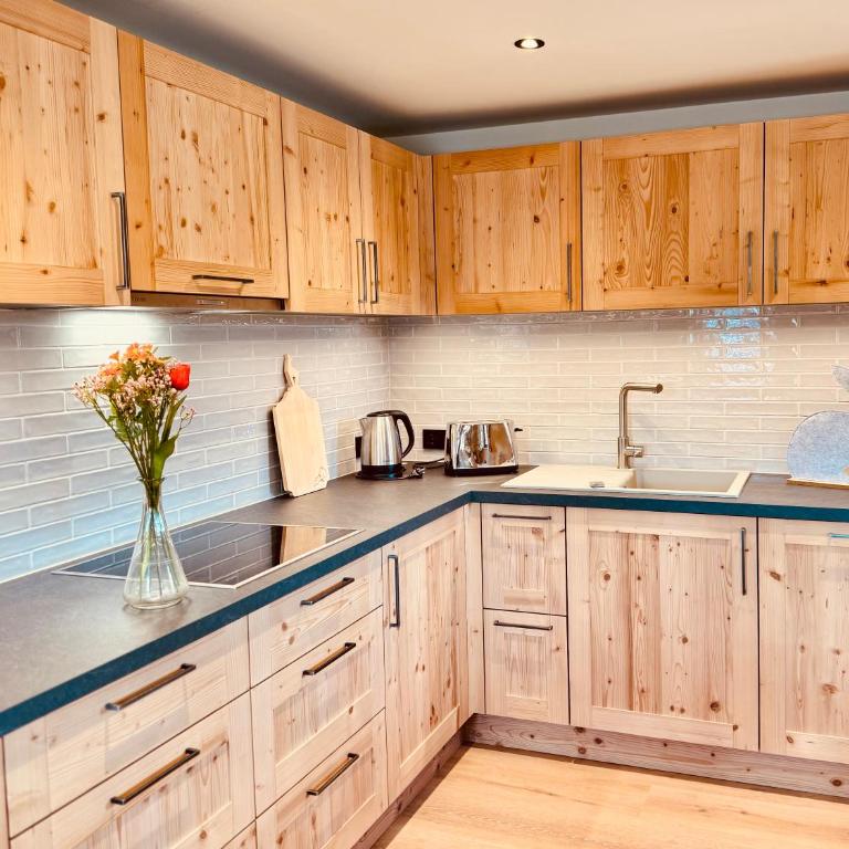 ALPIN CHARME APARTMENTS 3 x Boutique Alpine Living - Apartment mit 3 Schlafzimmern und Bergblick - 9