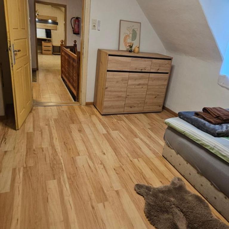 Gästehaus in ruhiger Lage zum Entspannen - Haus mit 4 Schlafzimmern - 37