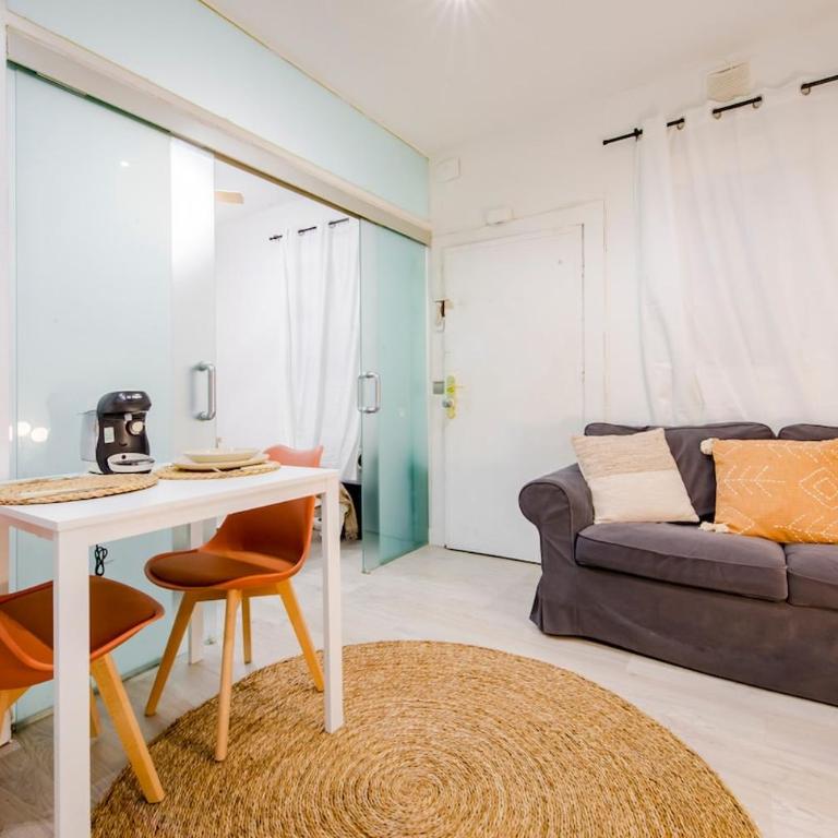 Private Embajadores Apartment - One-Bedroom Apartment - 1