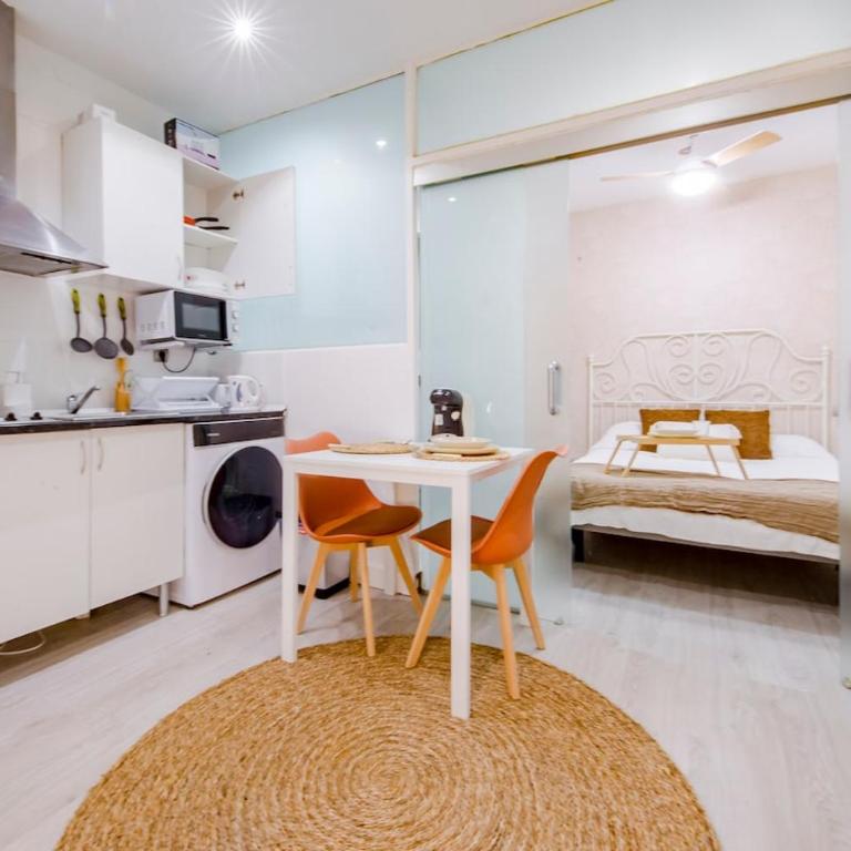 Private Embajadores Apartment - One-Bedroom Apartment - 8