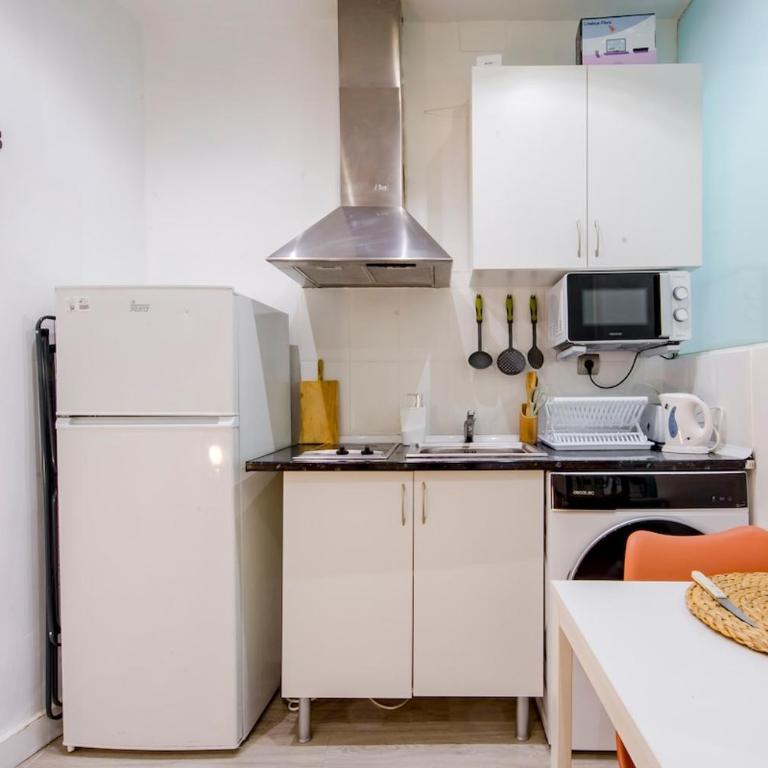 Private Embajadores Apartment - One-Bedroom Apartment - 10
