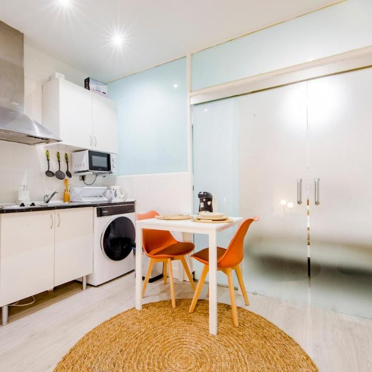 Private Embajadores Apartment - One-Bedroom Apartment - 11
