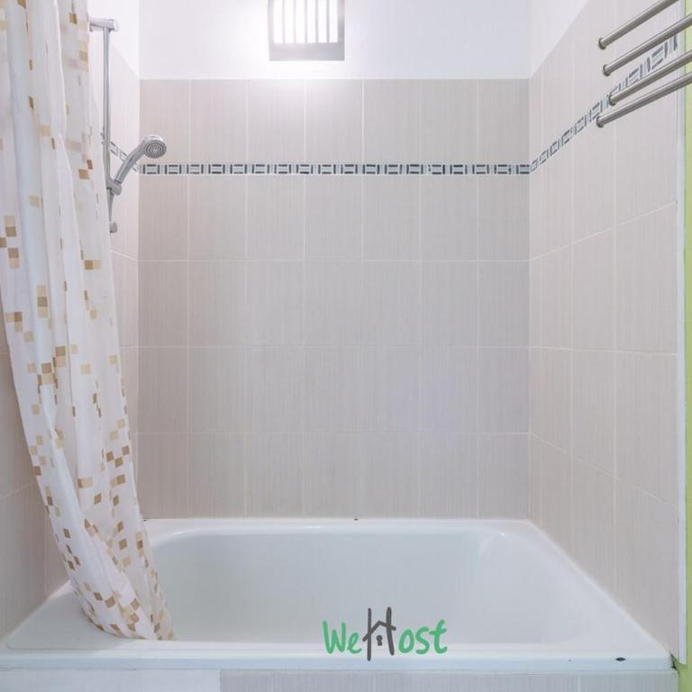 Charming quiet accommodation with balcony and parking - Appartement - 14
