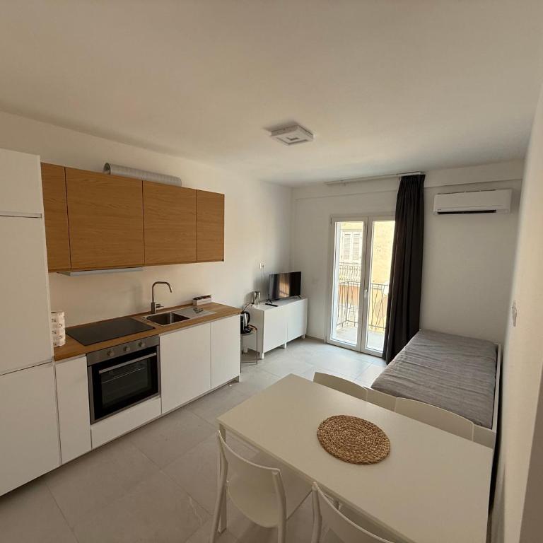 Eleven Rooms & Apartments - Appartamento con 1 Camera da Letto e Balcone - 9