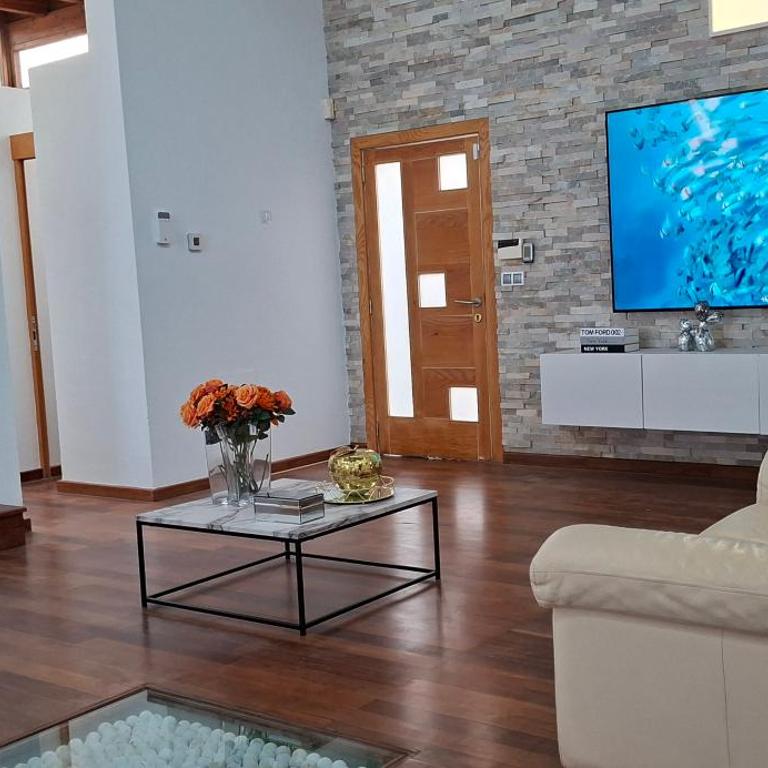 Villa Melania Paradise - Jacuzzi, Private pool, Gym, Minigolf, chill terrace, 4 bedrooms - Villa with Private Pool - 16