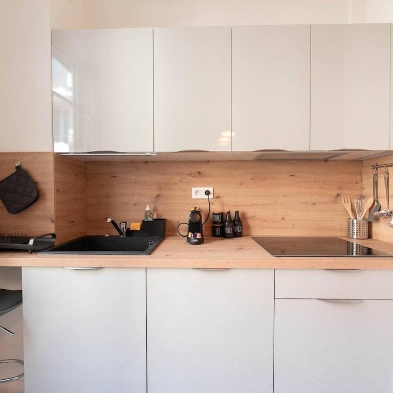 Bright apartment Nice harbour - Appartamento con 2 Camere da Letto - 30