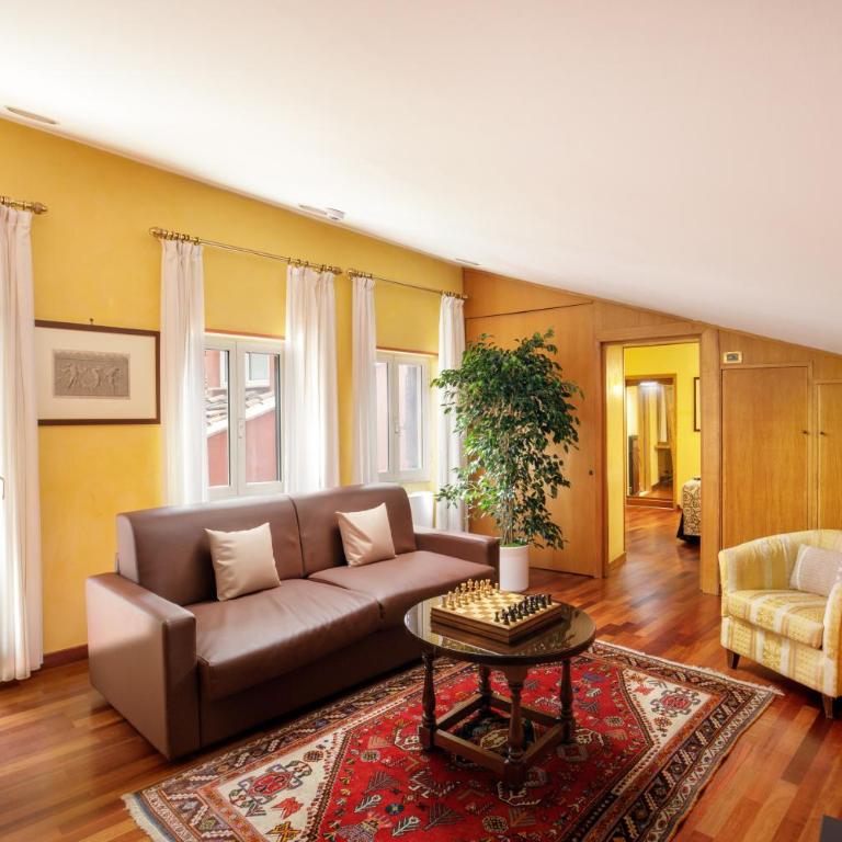 Hotel Della Torre Argentina - Suite con Balcone - 2