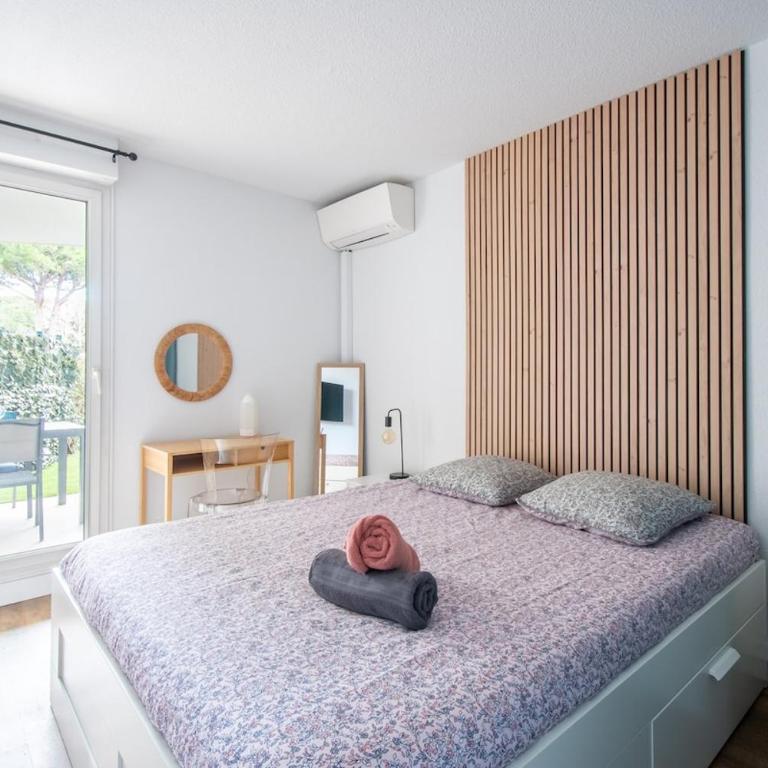Golf & Lac Ponant grand 70m2 Clim Box Velos, Calme - Two-Bedroom Apartment - 3