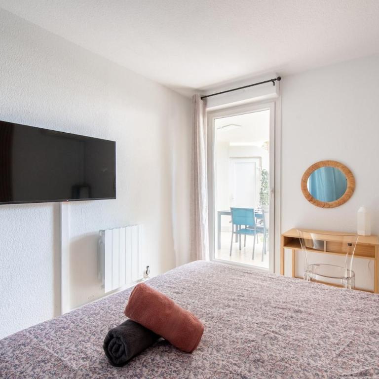 Golf & Lac Ponant grand 70m2 Clim Box Velos, Calme - Two-Bedroom Apartment - 14