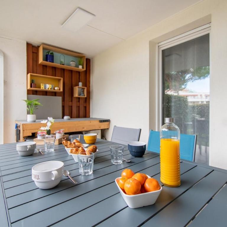 Golf & Lac Ponant grand 70m2 Clim Box Velos, Calme - Two-Bedroom Apartment - 23