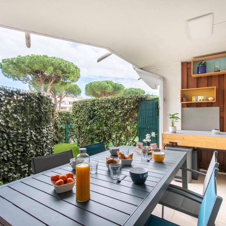 Golf & Lac Ponant grand 70m2 Clim Box Velos, Calme - Two-Bedroom Apartment - 24