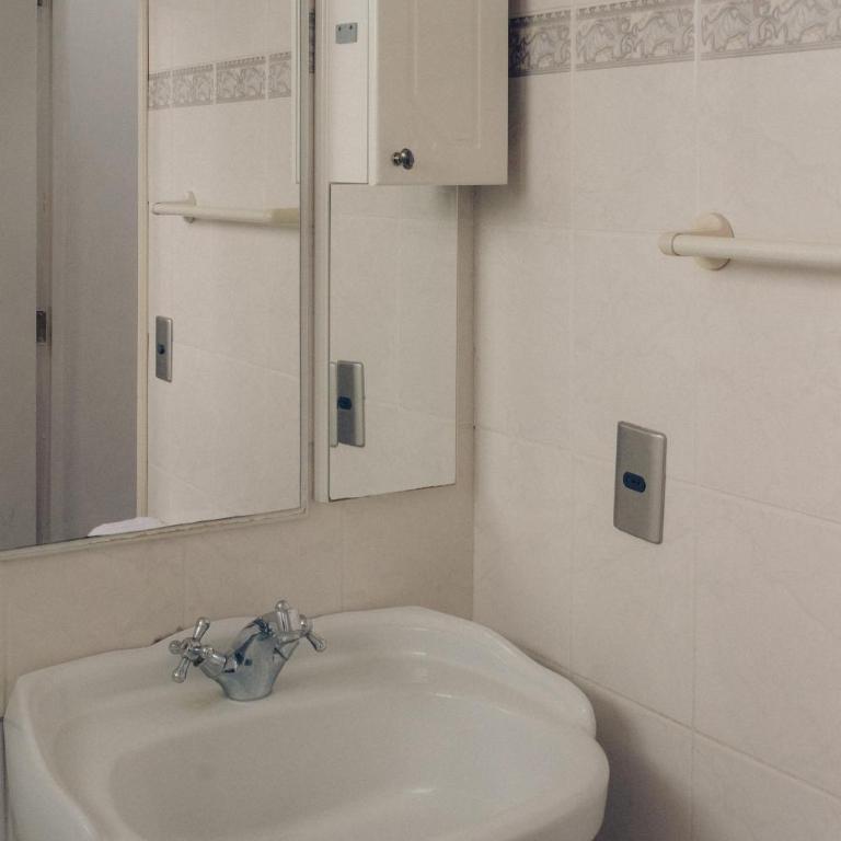 Hostal Don Guillermo - Double Room with Shared Bathroom - 17