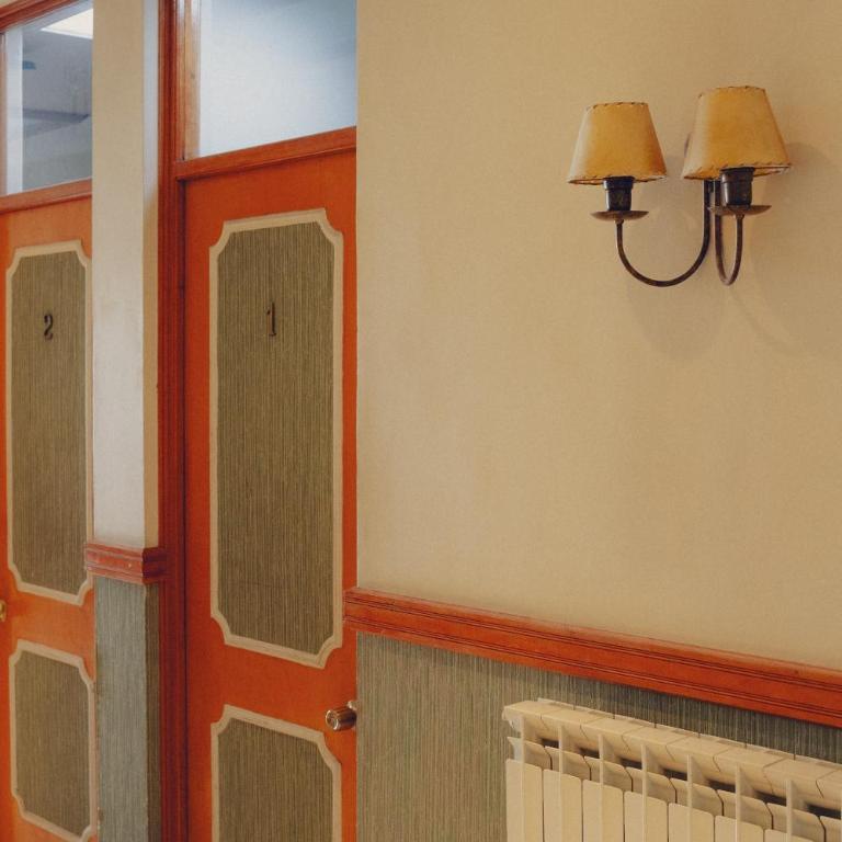 Hostal Don Guillermo - Double Room with Shared Bathroom - 6