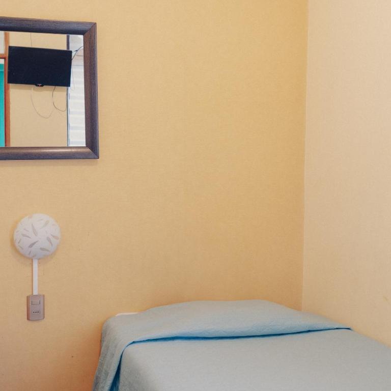 Hostal Don Guillermo - Double Room with Shared Bathroom - 4