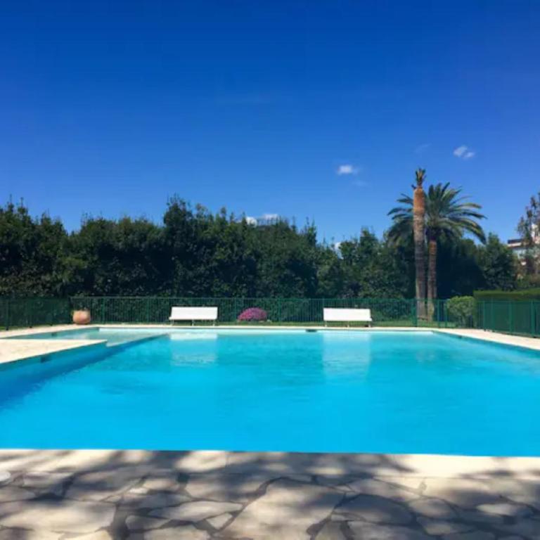 Bel appartement avec terrasse, piscine, parking privé et club de tennis, padel en sus - Appartement 1 Chambre - 20
