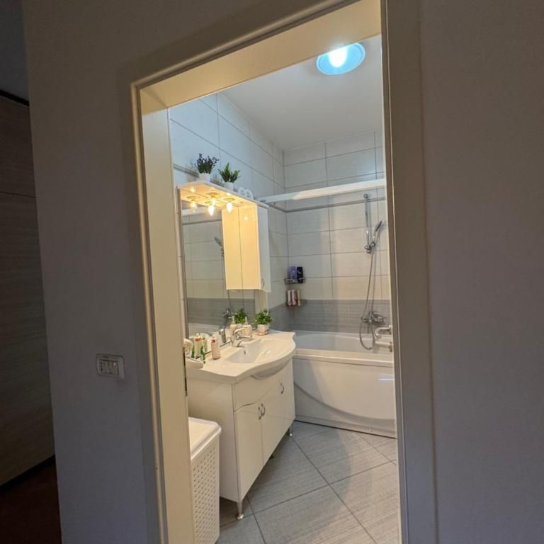 Rondo Mostar - Two-Bedroom Apartment with Balcony - 20