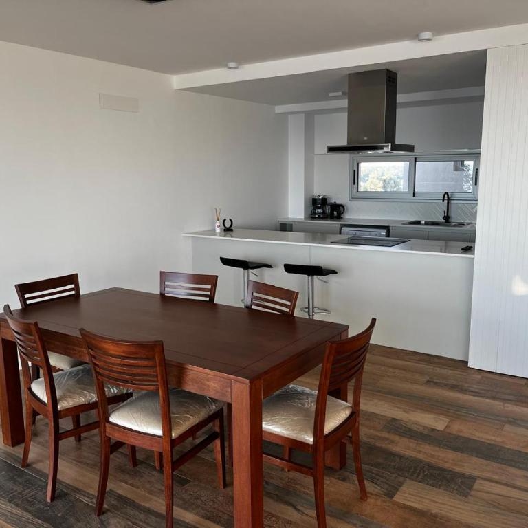 Exclusivo Semipiso frente al mar - Apartamento de 3 dormitorios - 21