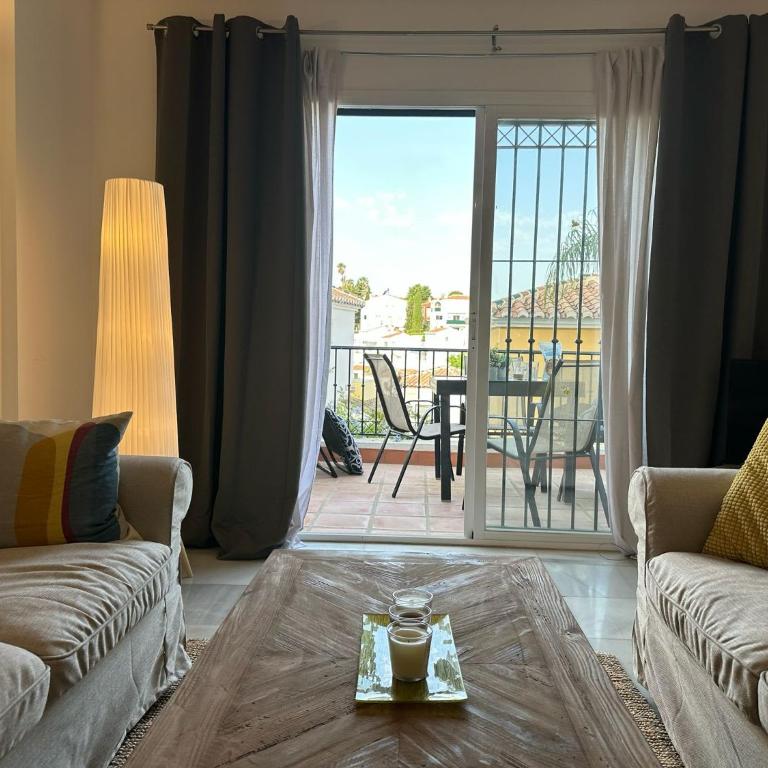 SHR011 Stylish Retreat near Burriana Beach - Apartment - 6