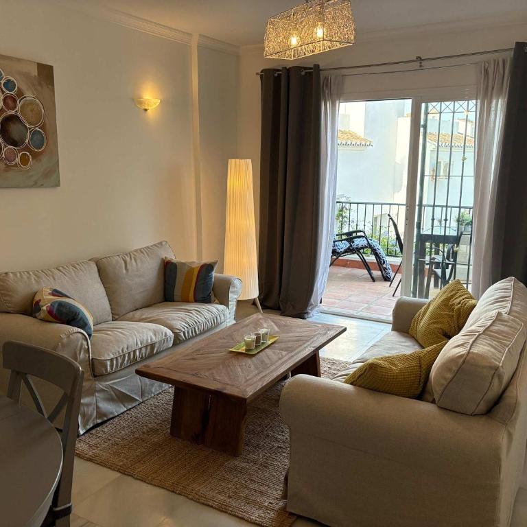 SHR011 Stylish Retreat near Burriana Beach - Apartment - 7