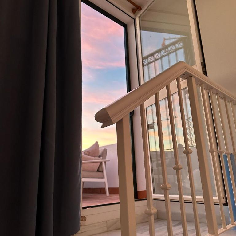 SHR011 Stylish Retreat near Burriana Beach - Apartment - 21