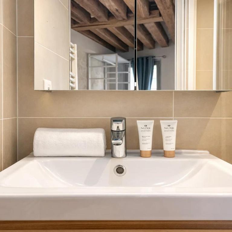 Charming property - Notre Dame Cathedral - Appartement - 26