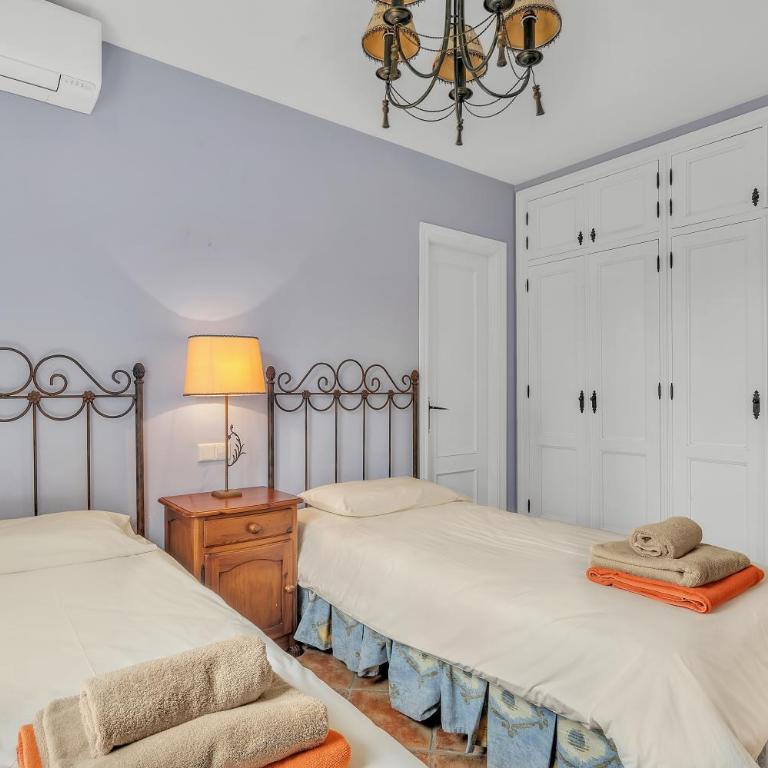 Villa Arin - Beachside Family Home by Finest Rentals - Villa Superior - 29