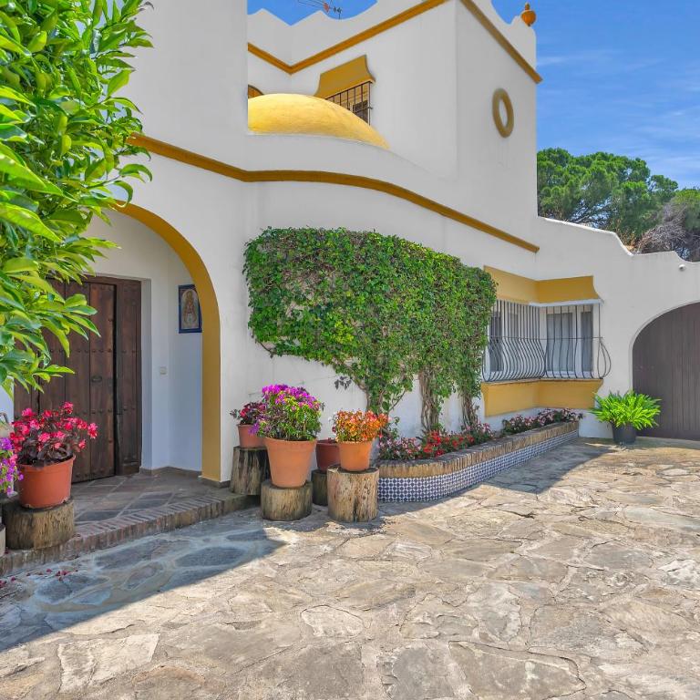 Villa Arin - Beachside Family Home by Finest Rentals - Villa Superior - 8